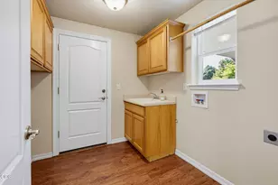 2642 Esther Ln, Grants Pass, OR 97527 - Photo 20