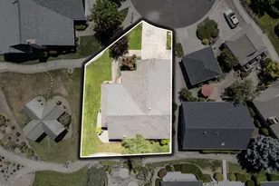 440 Scottsdale Cir, Medford, OR 97504 - Photo 26