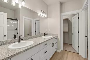 2217 Piazza Dr, Medford, OR 97501 - Photo 26
