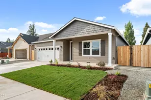 2217 Piazza Dr, Medford, OR 97501 - Photo 2