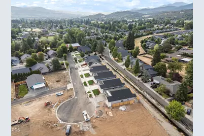 2217 Piazza Drive, Medford, OR 97501 - Photo 40