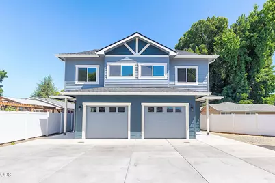 1134 SW Greenwood Avenue, Grants Pass, OR 97526 - Photo 2