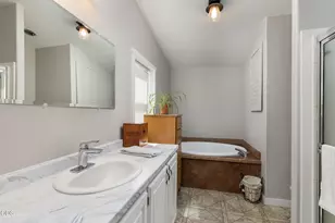 12234 Alderwood Dr, La Pine, OR 97739 - Photo 16