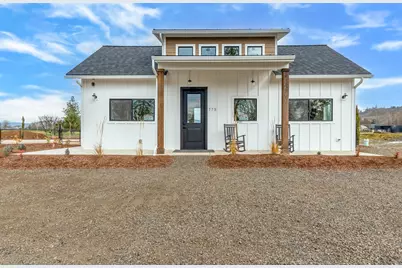 203 Bogey Lane, Eagle Point, OR 97524 - Photo 12