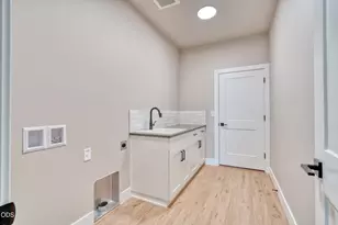 842 NW 18th Ct, Redmond, OR 97756 - Photo 26
