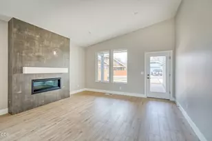 842 NW 18th Ct, Redmond, OR 97756 - Photo 6