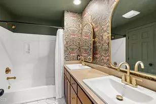 923 Bellview Ave, Ashland, OR 97520 - Photo 26