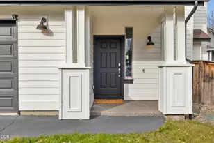 20372 Rocca Way, Bend, OR 97702 - Photo 2