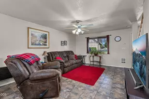 609 NE Stoneridge Ln, Prineville, OR 97754 - Photo 8