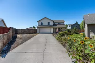 609 NE Stoneridge Ln, Prineville, OR 97754 - Photo 2