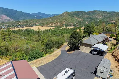 1040 Wards Creek Road, Rogue River, OR 97537 - Photo 38