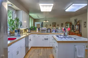1012 NE Hefley St, Grants Pass, OR 97526 - Photo 12