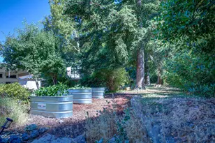 1012 NE Hefley St, Grants Pass, OR 97526 - Photo 18
