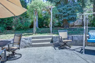 1012 NE Hefley St, Grants Pass, OR 97526 - Photo 50