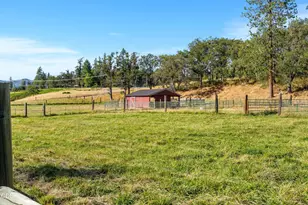 2076 Upper Applegate Rd, Jacksonville, OR 97530 - Photo 54