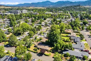2516 Sandy Terrace, Medford, OR 97504 - Photo 50