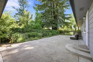 2516 Sandy Terrace, Medford, OR 97504 - Photo 30