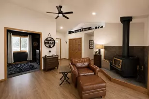 54474 Huntington Rd, Bend, OR 97707 - Photo 6