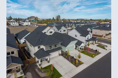 20606 SE Slate Avenue, Bend, OR 97702 - Photo 38