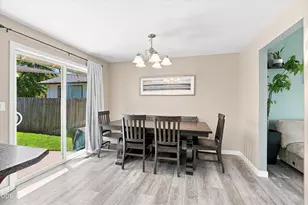 629 Glenn Way, Central Point, OR 97502 - Photo 8