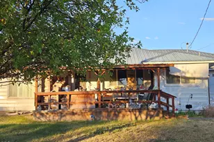3031 Emerald St, Klamath Falls, OR 97601 - Photo 1