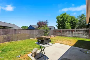 747 NE Blackbear St, Prineville, OR 97754 - Photo 26
