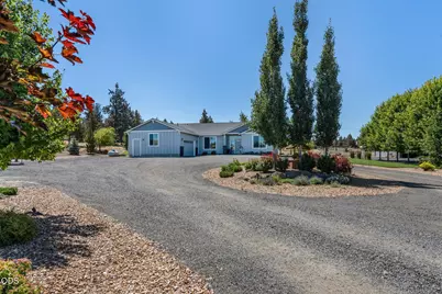 4137 NW 39th Drive, Redmond, OR 97756 - Photo 6