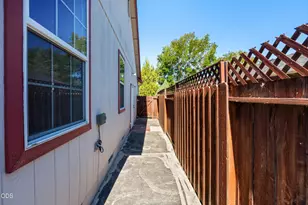 1785 SE Brookhurst Way, Grants Pass, OR 97527 - Photo 8