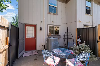 329 N Main Street #8, Ashland, OR 97520 - Photo 22
