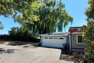 3102 Cody St, Medford, OR 97504 - Photo 2