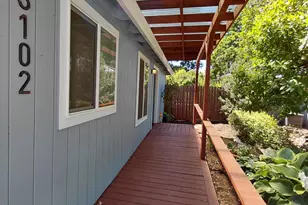 3102 Cody St, Medford, OR 97504 - Photo 4