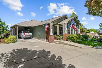830 SW Bryn Court, Grants Pass, OR 97527 - Photo 4