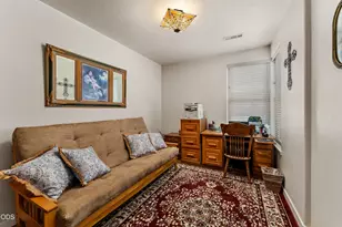 830 SW Bryn Ct, Grants Pass, OR 97527 - Photo 24
