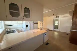 2252 Table Rock Rd, Medford, OR 97501 - Photo 10