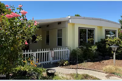 2252 Table Rock Road #SPC 143, Medford, OR 97501 - Photo 1
