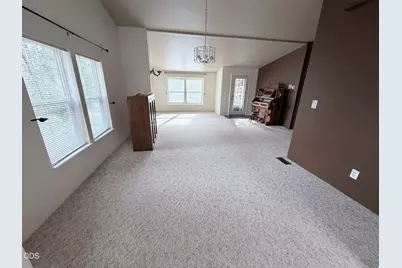 4947 Snow Goose Drive, Bonanza, OR 97623 - Photo 12