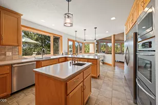 4211 NW Lower Village Rd, Bend, OR 97703 - Photo 20