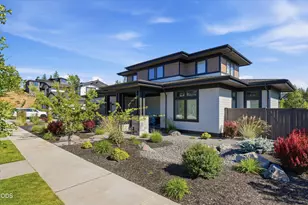 3431 NW Jackwood Pl, Bend, OR 97703 - Photo 2