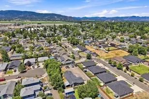 2721 Howard Ave, Medford, OR 97501 - Photo 42