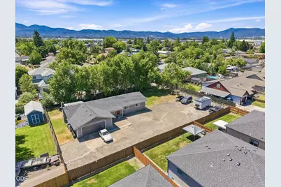 2721 Howard Avenue, Medford, OR 97501 - Photo 34