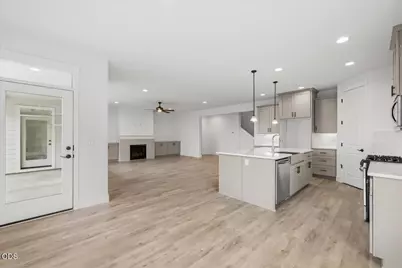 114 Butte Springs Trail #472, Eagle Point, OR 97524 - Photo 16