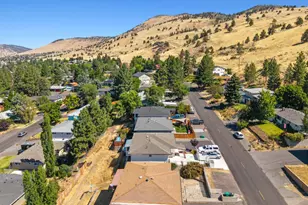 1754 Kimberly Dr, Klamath Falls, OR 97603 - Photo 38