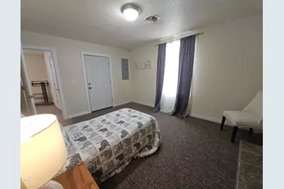 1215 NE 6th Street, Grants Pass, OR 97526 - Photo 20