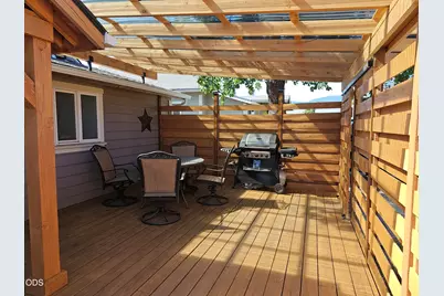 1215 NE 6th Street, Grants Pass, OR 97526 - Photo 14