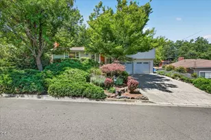 635 Chestnut St, Ashland, OR 97520 - Photo 28