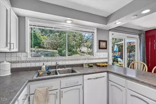 635 Chestnut St, Ashland, OR 97520 - Photo 12