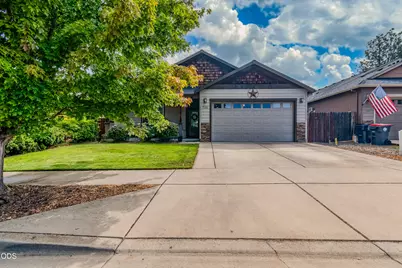 751 Tivoli Drive, Medford, OR 97501 - Photo 2