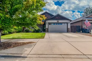 751 Tivoli Dr, Medford, OR 97501 - Photo 2