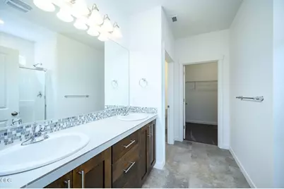 1129 Pumpkin Ridge Drive #318, Eagle Point, OR 97524 - Photo 12