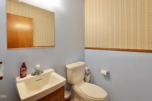 332 Rene Dr, Shady Cove, OR 97539 - Photo 32